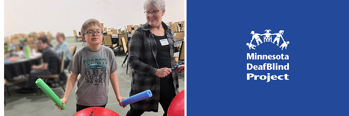Click on this banner with the DeafBlind logo to go to the home page. And on the left a photo of an student and a teacher playing